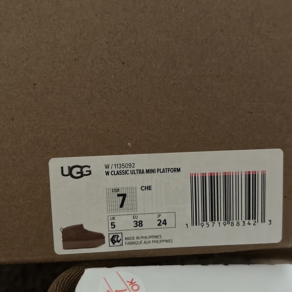 mini platform uggs - Picture 2 of 4